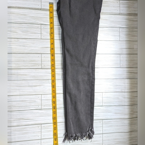 Free People Great Heights Fringe Cropped Skinny Jeans in Washed Black Size 26 - Picture 11 of 12